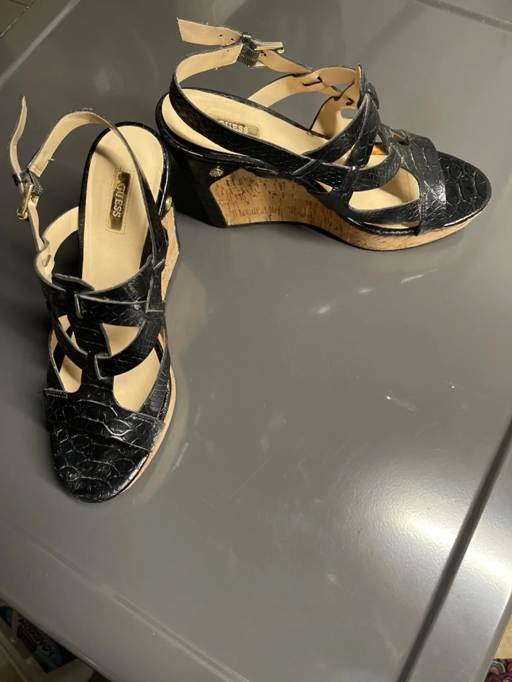 Women’s shoes size 9
